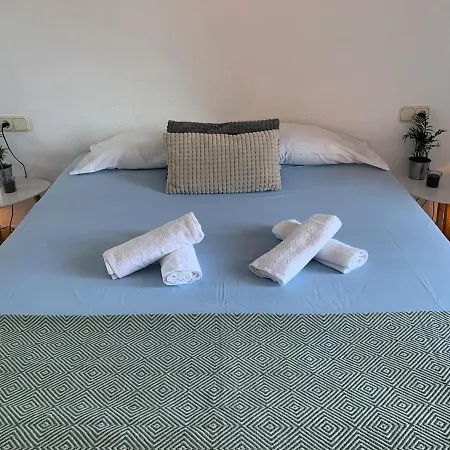 Bueno, Bonito Y Barato Costa Apartment *